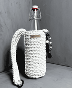 Béžový ručně háčkovaný obal na lahev Hecatoo™ HUGG