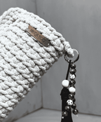 Béžový ručně háčkovaný obal na lahev Hecatoo™ HUGG