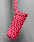 Korálový ručně háčkovaný obal na lahev Hecatoo™ HUGG