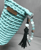 Mátově zelený ručně háčkovaný obal na lahev Hecatoo™ HUGG