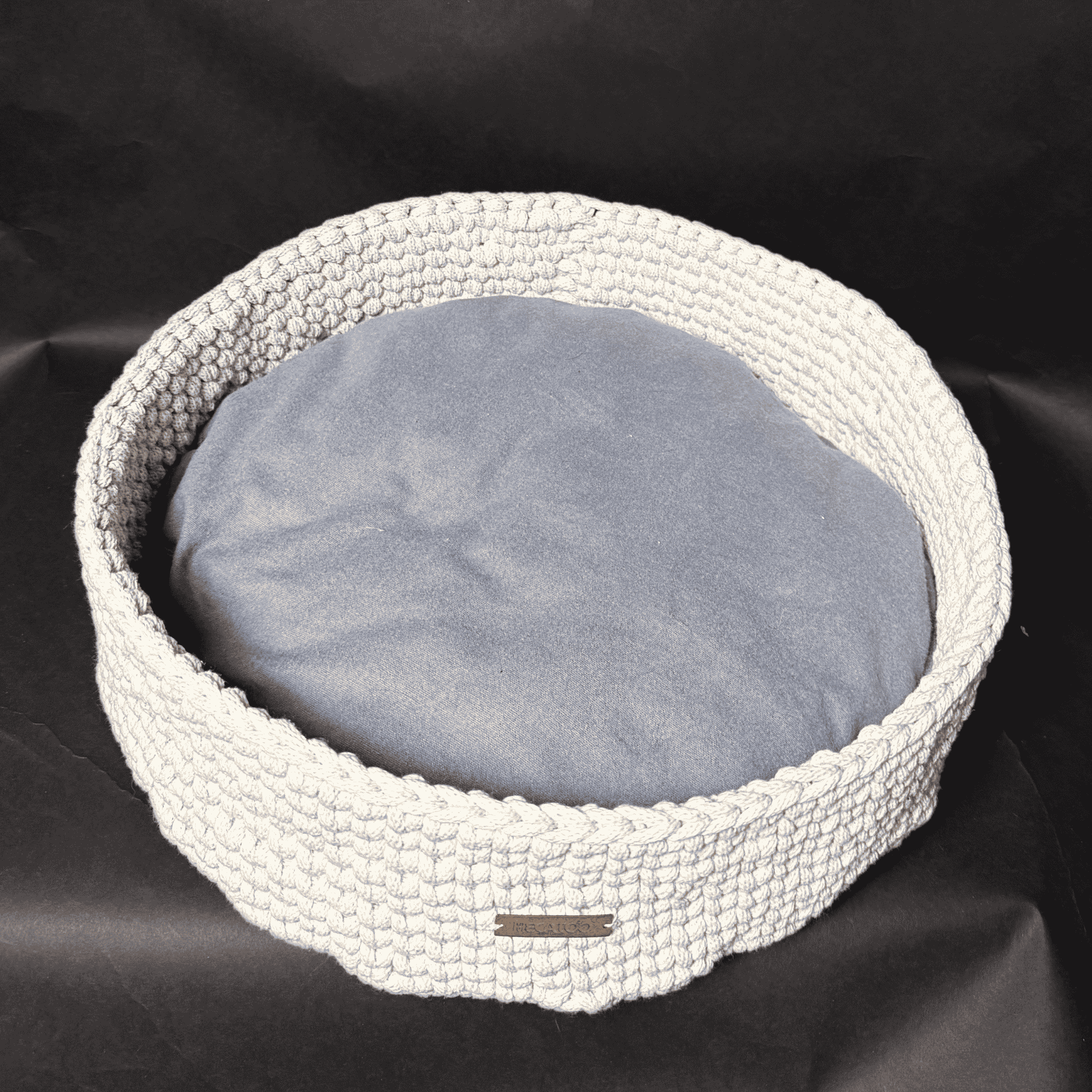 Luxusní na míru ručně háčkovaný pelíšek s polštářkem